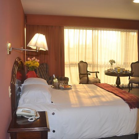 Suites Plaza Las Flores Lima Bagian luar foto