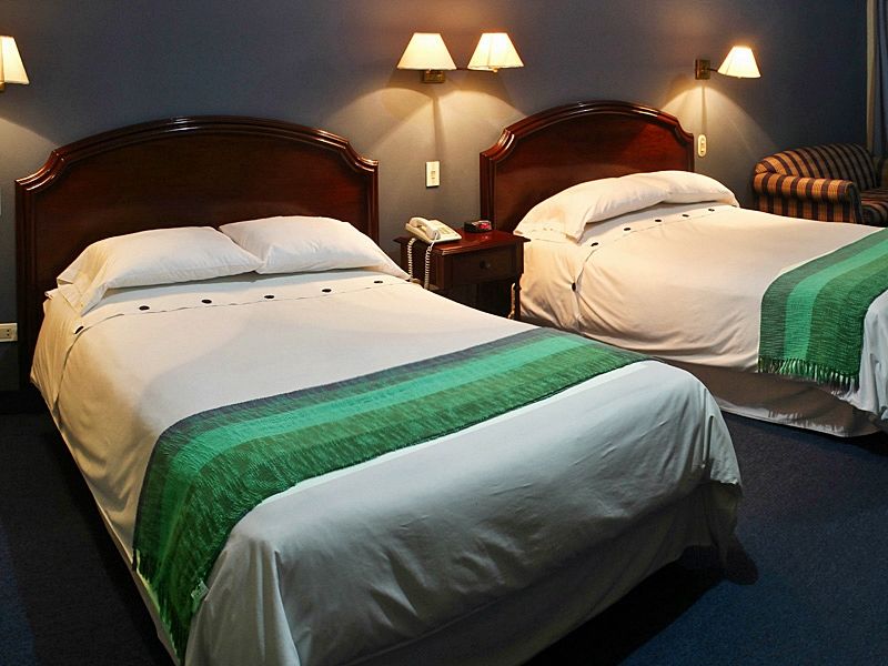 Suites Plaza Las Flores Lima Bagian luar foto