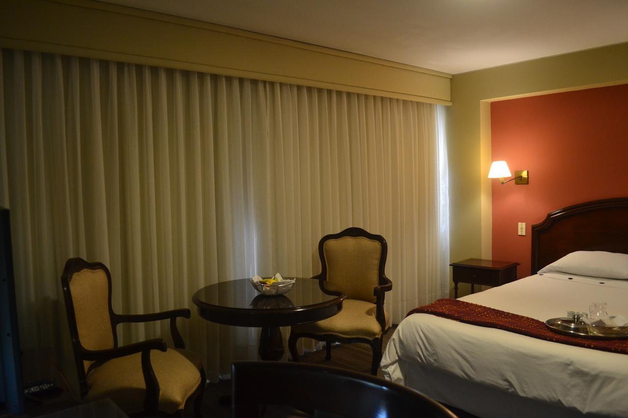 Suites Plaza Las Flores Lima Bagian luar foto