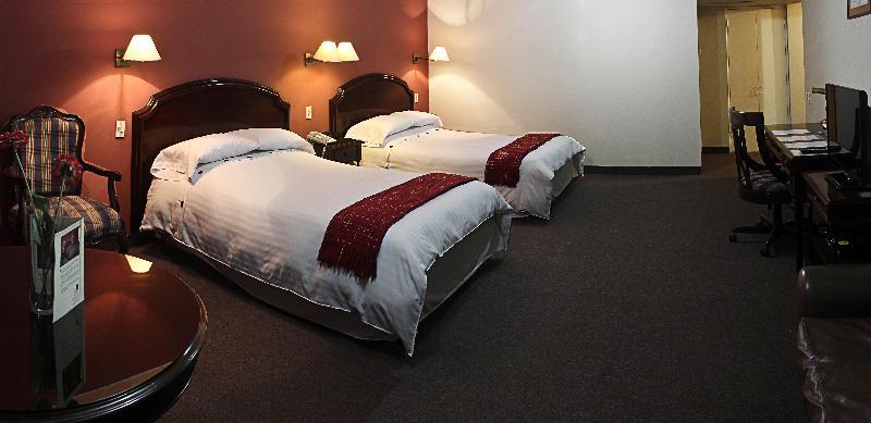 Suites Plaza Las Flores Lima Bagian luar foto