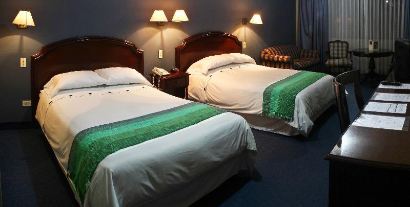 Suites Plaza Las Flores Lima Bagian luar foto