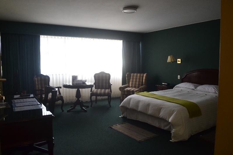 Suites Plaza Las Flores Lima Bagian luar foto
