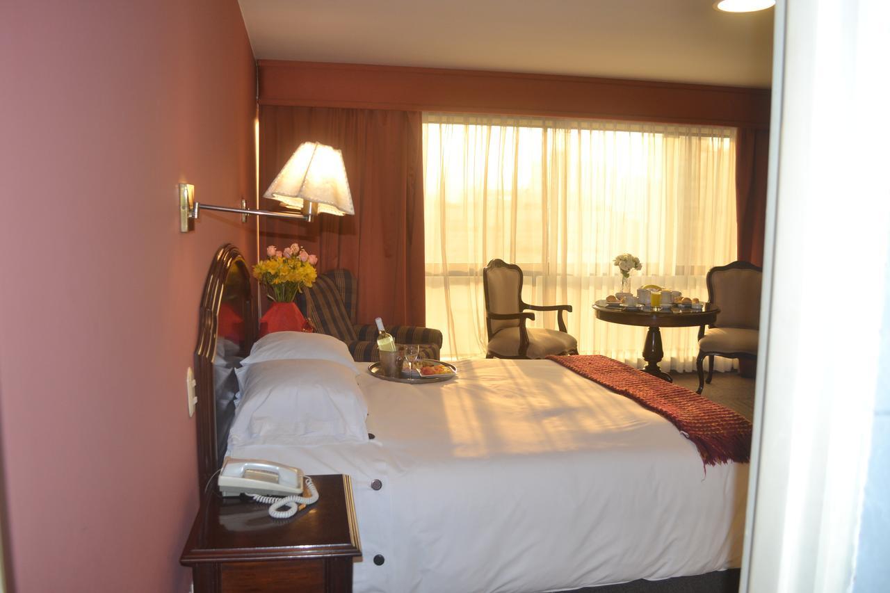 Suites Plaza Las Flores Lima Bagian luar foto