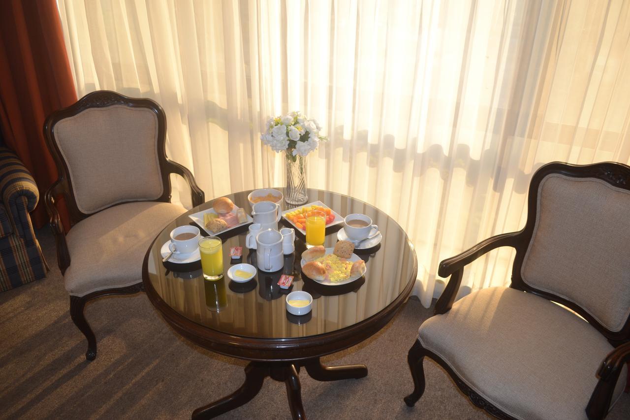 Suites Plaza Las Flores Lima Bagian luar foto