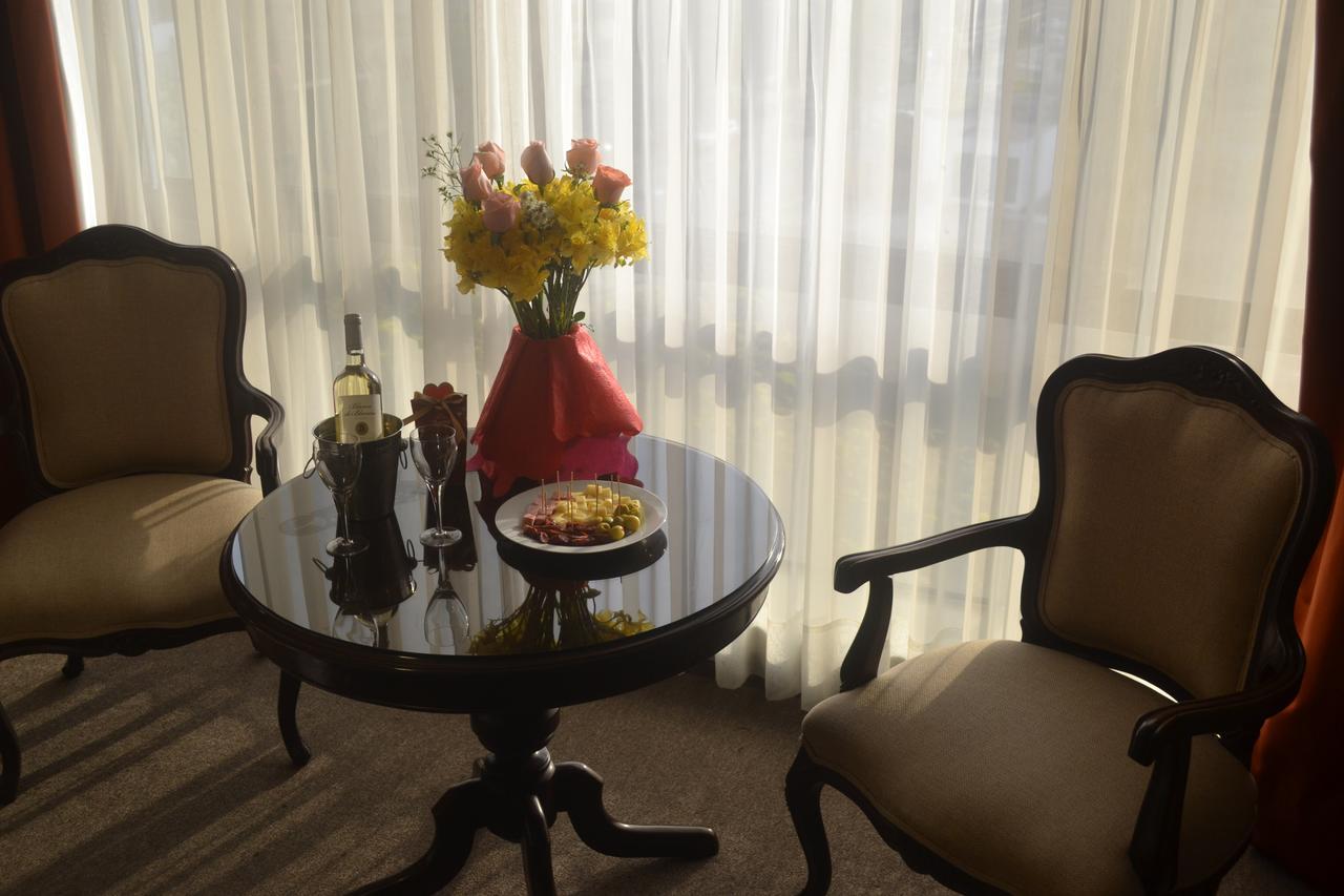 Suites Plaza Las Flores Lima Bagian luar foto