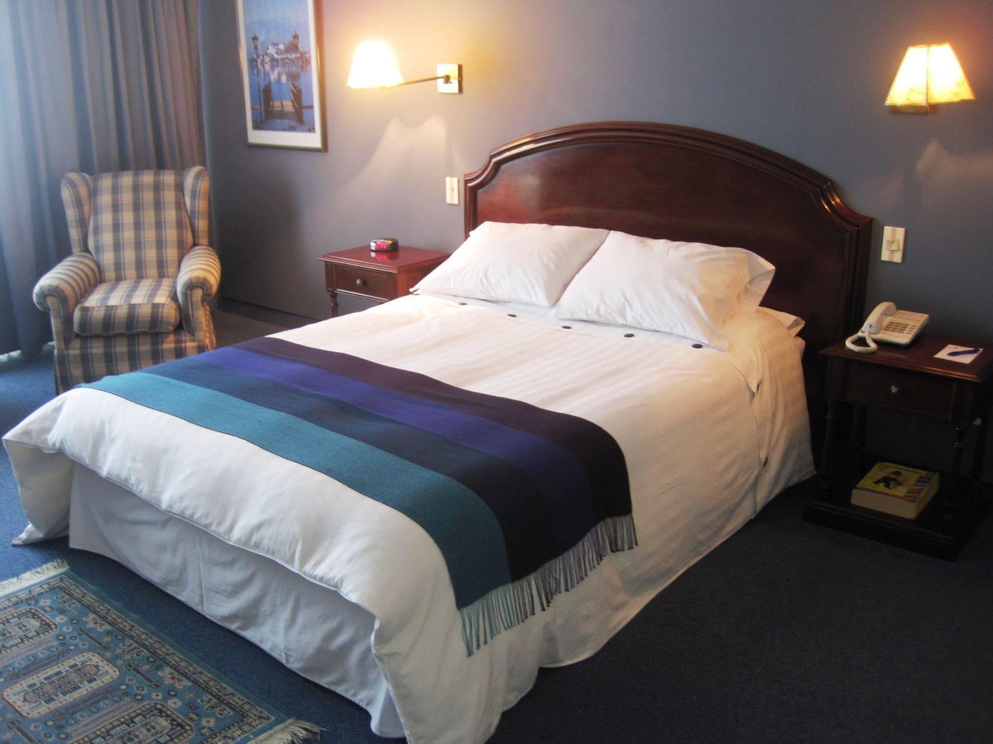 Suites Plaza Las Flores Lima Bagian luar foto